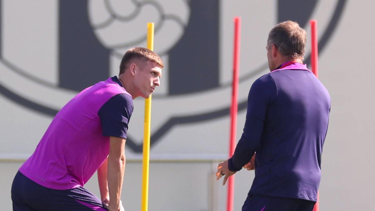 Olmo escucha a Flick