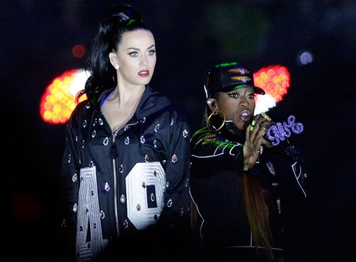 Katy Perry y Missy Elliot en la final de la Super Bowl 2015