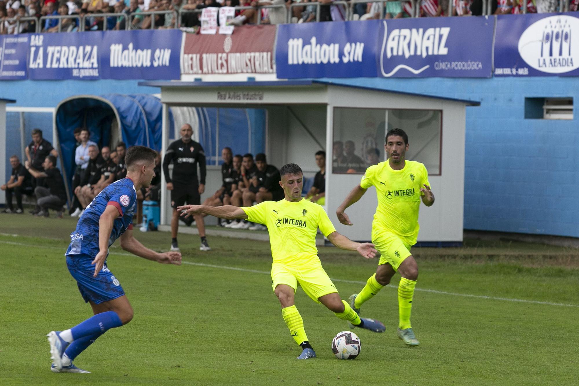 En imágenes: asi fue la victoria del Sporting (0-1) en el Suárez Puerta ante el Real Avilés