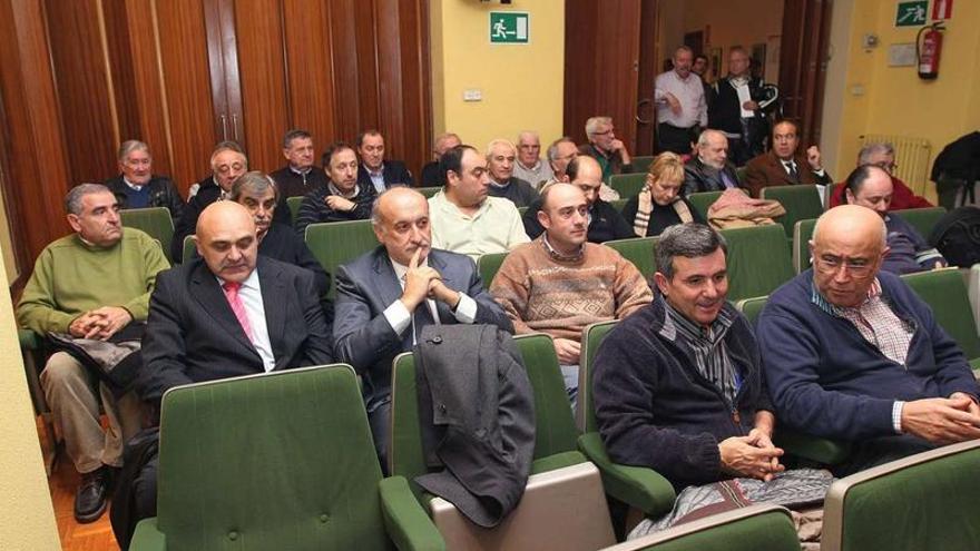 La asamblea general extraordinaria de la junta de accionistas del Club Deportivo Ourense se celebra mañana.