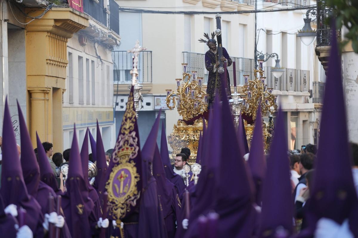 La procesión, por el barrio de San Lorenzo La procesión, por el barrio de San Lorenzo