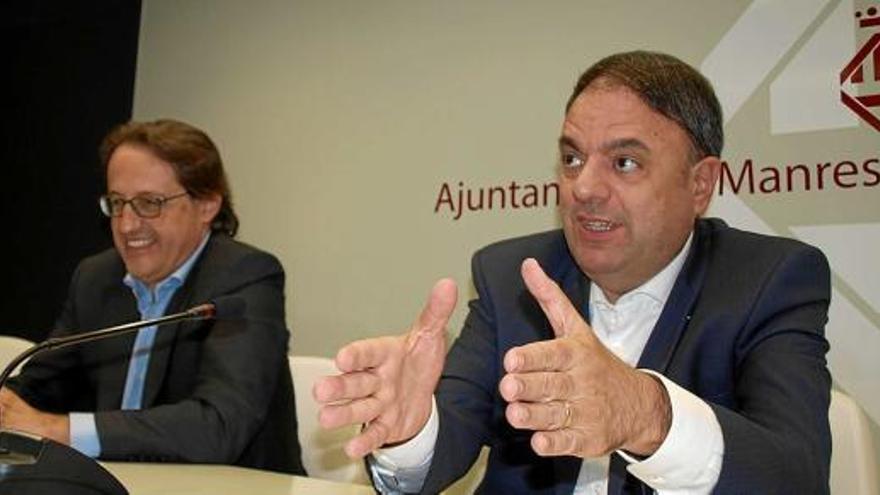 El portaveu del govern, Antoni Llobet, i l&#039;alcalde Valentí Junyent, ahir