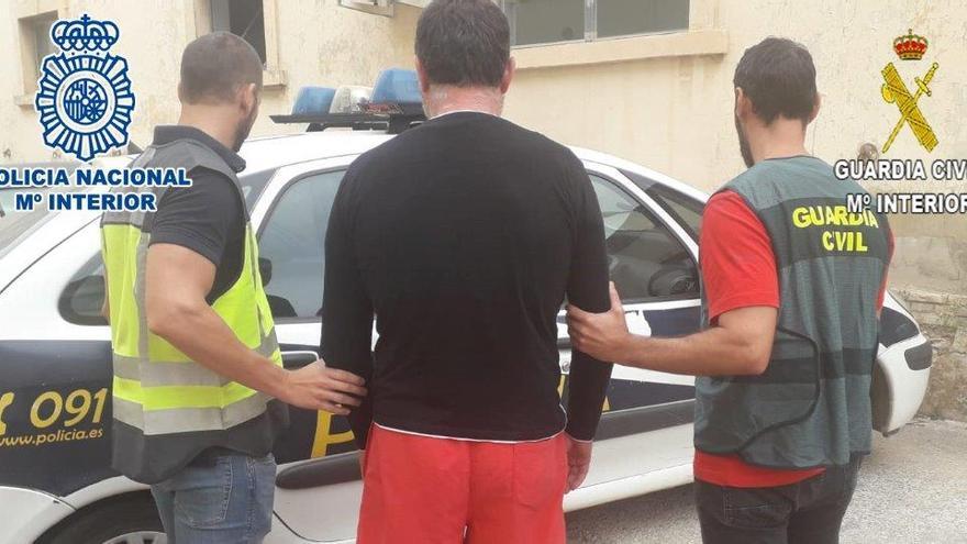 Detenido por un centenar de robos en viviendas de Elche y Santa Pola