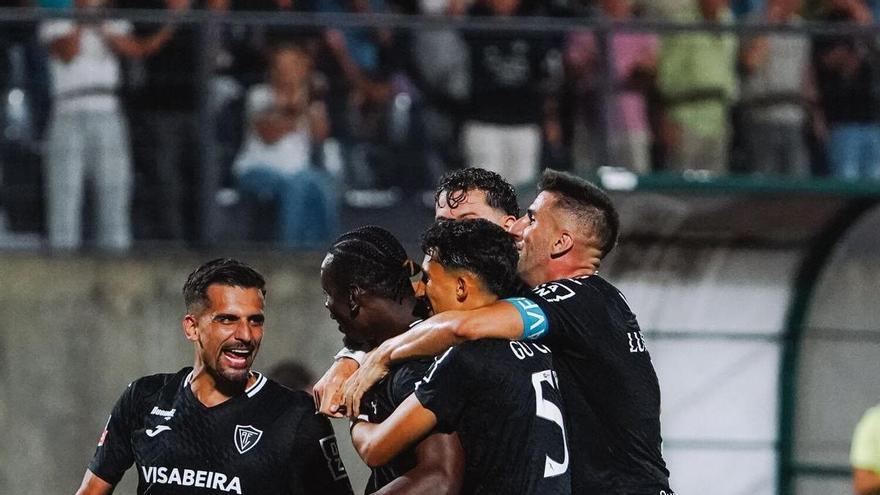 Bouldini, MVP y gol de la victoria con el Académico de Viseu