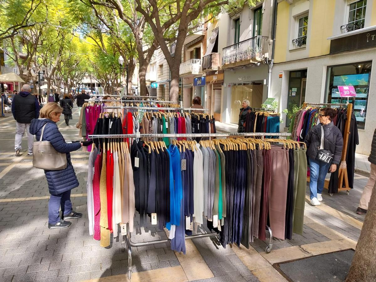 Una edició anterior de la botiga al carrer de Sant Feliu de Guíxols.