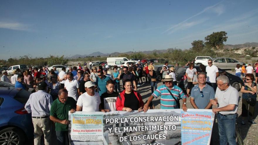 Protesta para encauzar las ramblas en Lorca