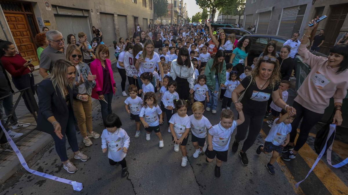 Carrera solidaria contra la leucemia infantil en el colegio San José de Calasanz de