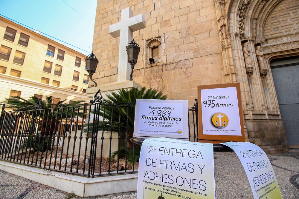 Protestas contra el derribo de la Cruz de Callosa