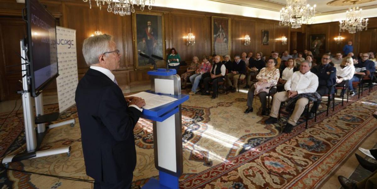 Un momento de la presentación a los homenajeados.