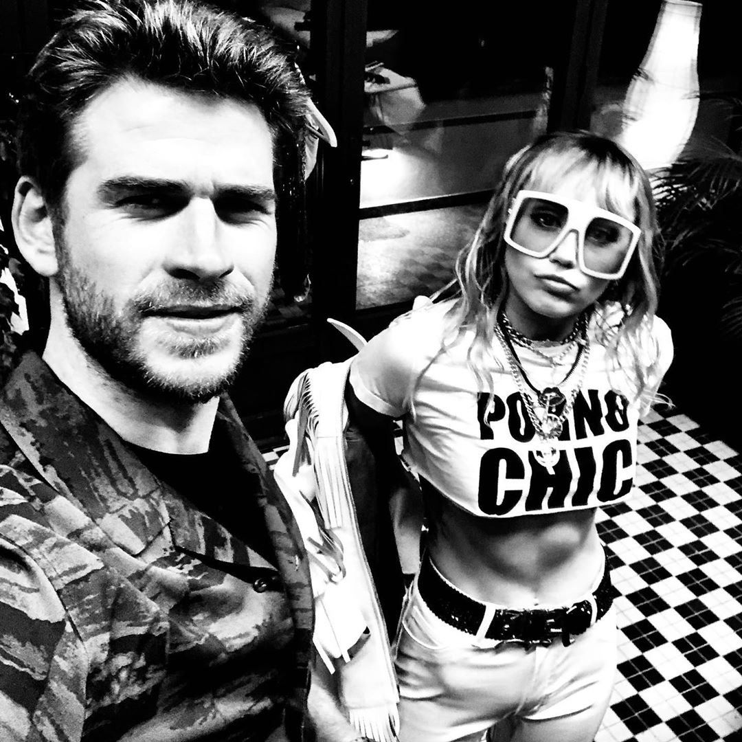 Liam Hemsworth y Miley Cyrus en junio 2019. Instagram @liamhemsworth