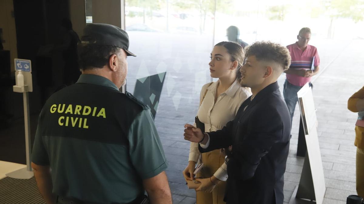 Simo Bouzaidi, a la llegada a los juzgados de Córdoba este miércoles.