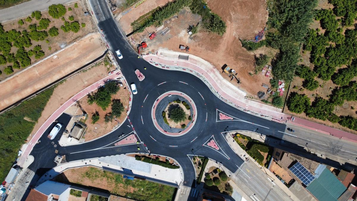 Vista aérea del nuevo enlace de acceso a Rafelguaraf.