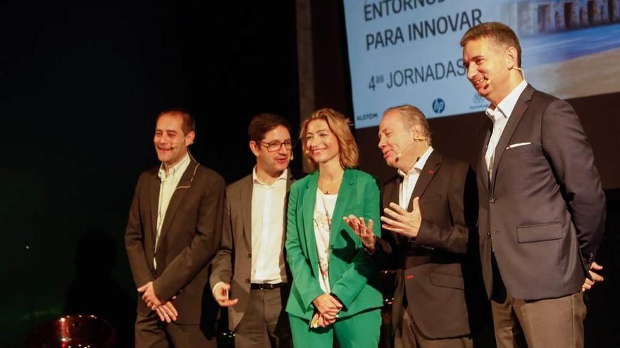 Por la izquierda, Carlos Alba, Antonio Valiente; la directora de Innovación del Principado, Ana Concejo; Javier Sesma y Miguel Ángel Turrado, ayer, en la jornada de la Fundación Innovación España en la Laboral.