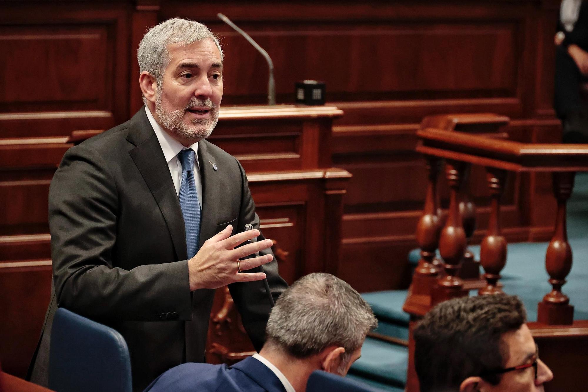 Pleno del Parlamento de Canarias