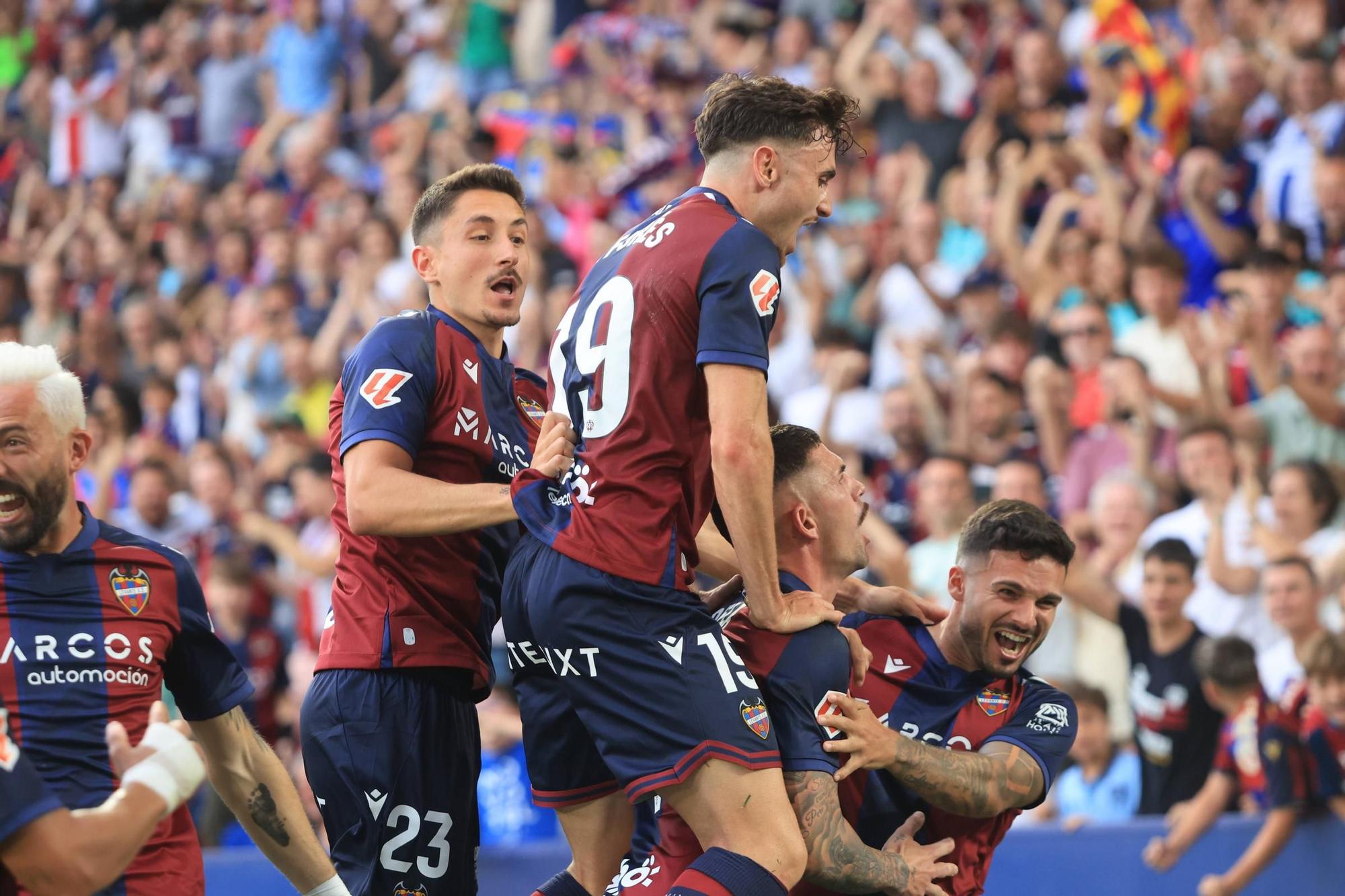 Las mejores imágenes de la celebración del Levante en el Ciutat