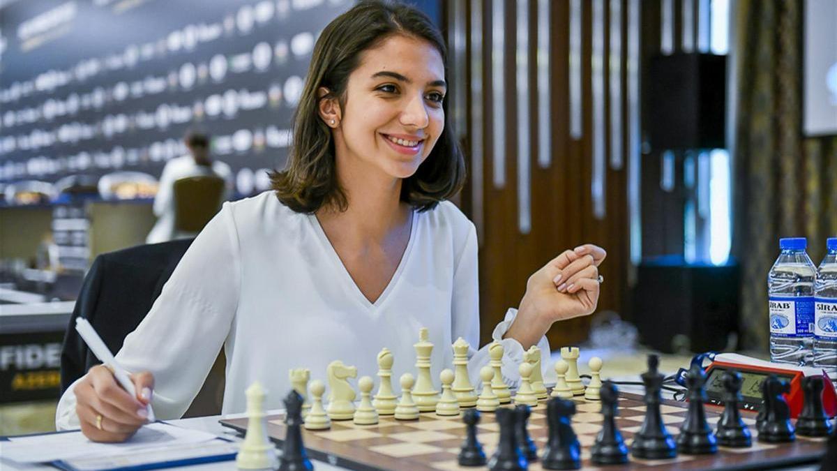 Sara Khadem, en su debut en la Copa del Mundo de Bakú ante Medina.