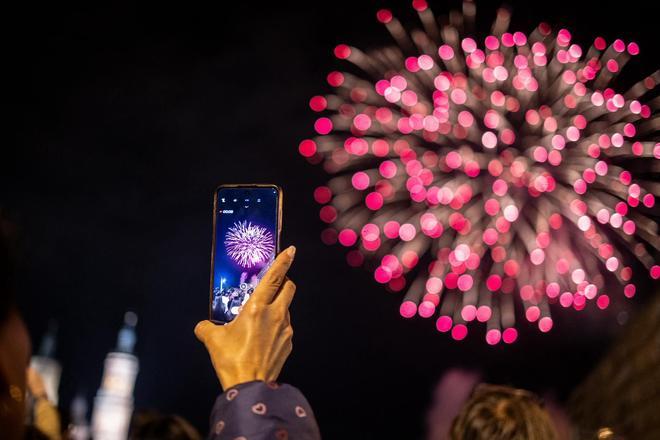 Los fuegos artificiales ponen un bonito broche final a las Fiestas del Pilar 2025