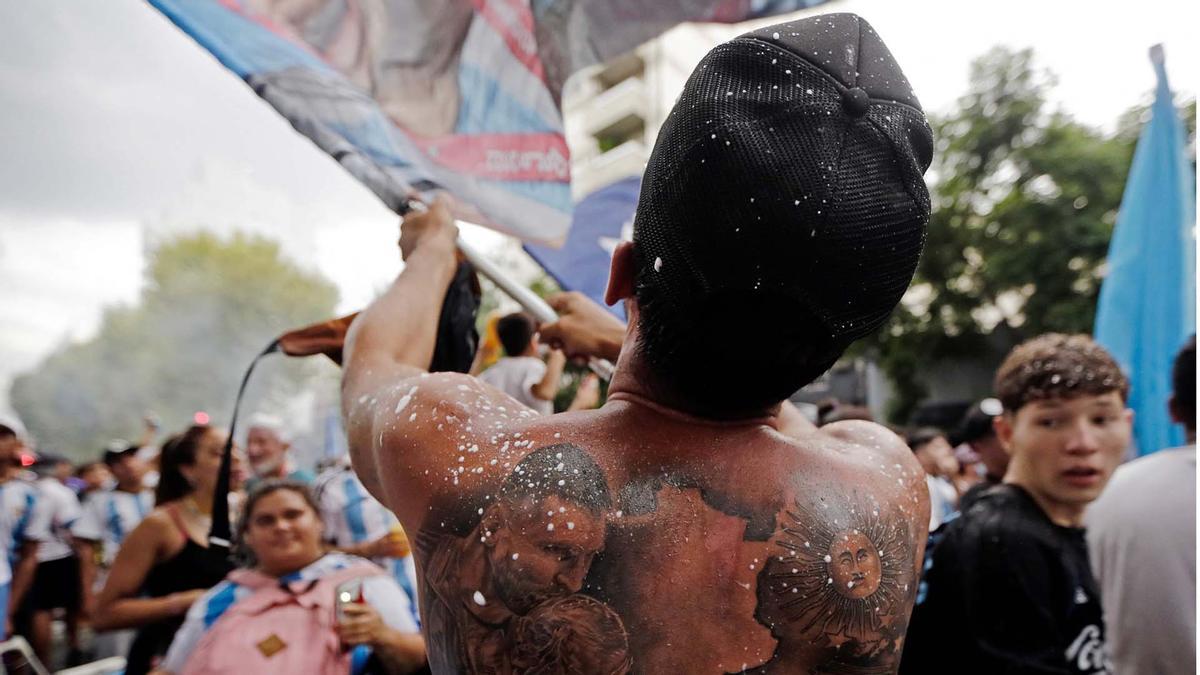 Messi y la selección argentina emocionan en Buenos Aires en su primer partido tras el Mundial