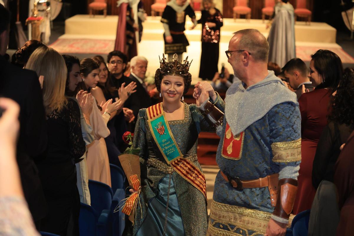 Na Violant d'Hongria: sueño medieval para Victoria Arcos en el 75º aniversario de la Germandat