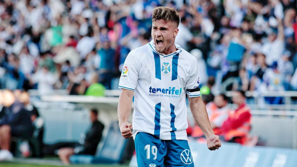 Iván Romero, en un momento del partido ante la UD Las Palmas en el Heliodoro.