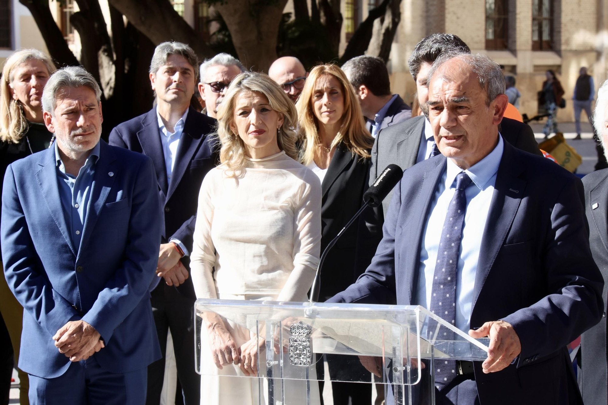 La inauguración de la obra de Gabarrón para conmemorar que Murcia es Capital Española de la Economía Social, en imágenes