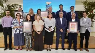 Torremolinos homenajea a dos hoteles históricos, Opentours y a Antonio Cerdán por su aportación al turismo