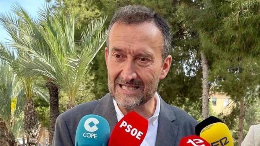 El PSOE de Elche plantea reformar cuatro avenidas, construir dos parkings y una escalera mecánica en Arenales