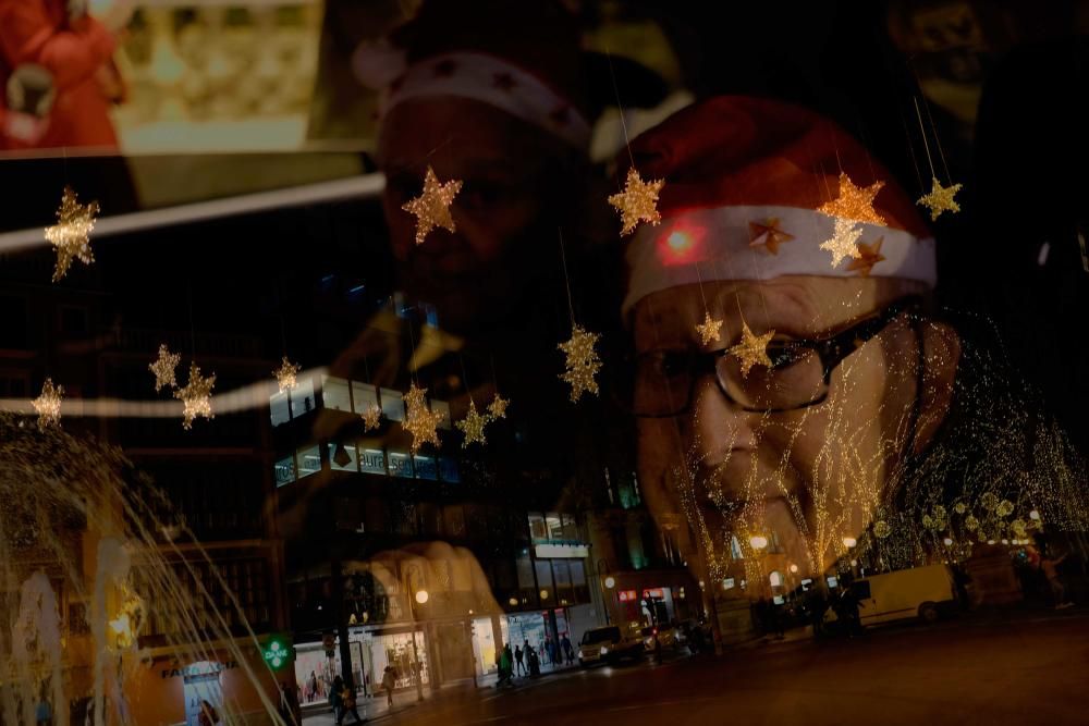 Taxistas de Palma invitan a ancianos a visitar las iluminaciones de Palma