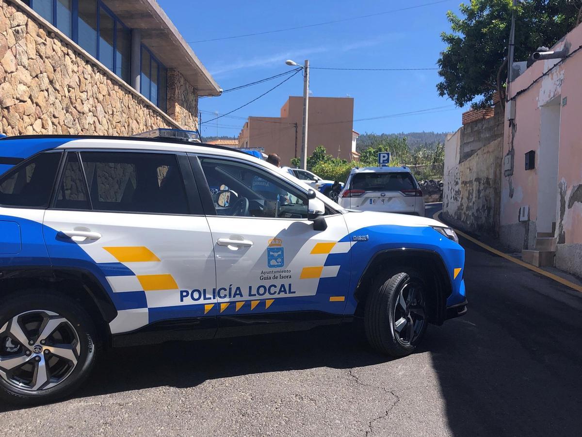Vehículo radiopatrulla de la Policía Local de Guía de Isora
