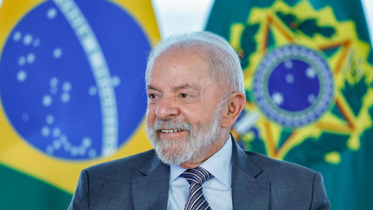 El Gobierno, en alerta ante el avance del hijo de Bolsonaro en los sondeos para las elecciones de octubre