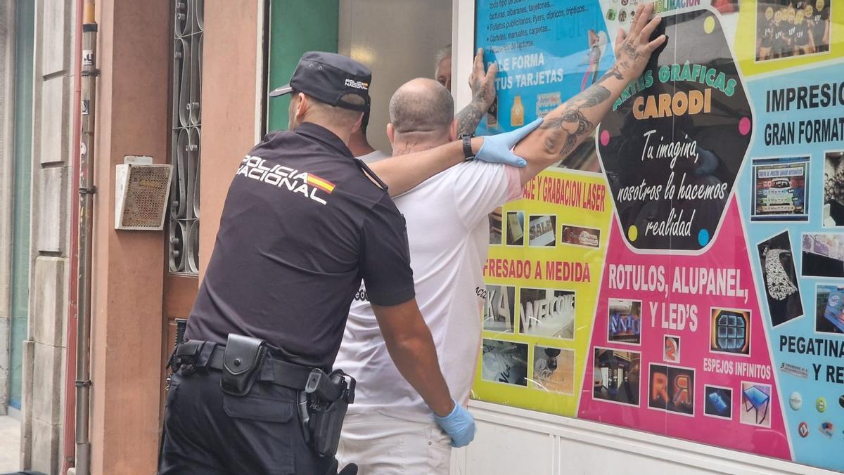 Uno de los cacheos