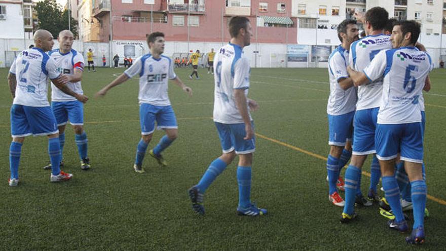 Los paleños celebran un gol en San Ignacio.