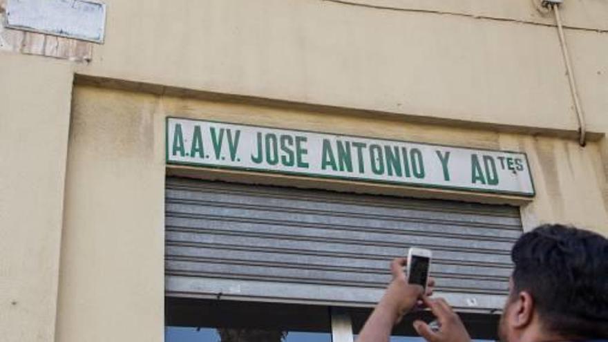 El barrio José Antonio, entre Miguel Hernández y Camarón de la Isla.