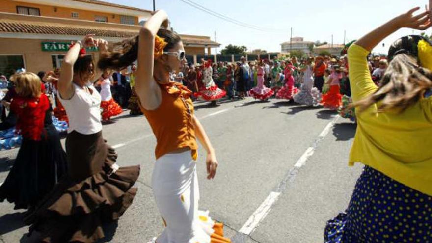 Un momento de la Romería en las fiestas rocieras del barrio de El Rebolledo.