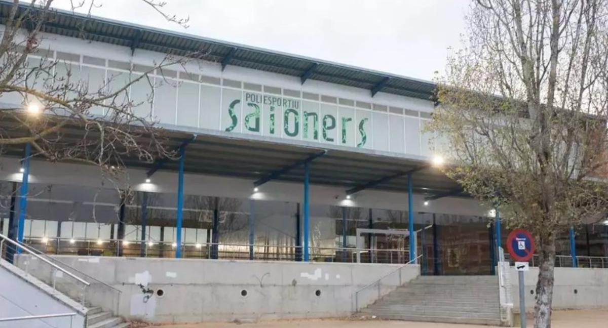 El pavelló sobre els terrenys dels Saioners motiu del litigi.