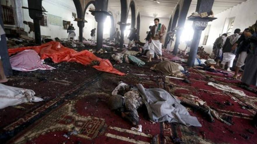 Atentado en Yemen: 142 muertos en una serie de ataques suicidas en dos mezquitas