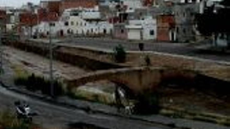 El Cerro de Reyes tendrá el puente de la Brujas