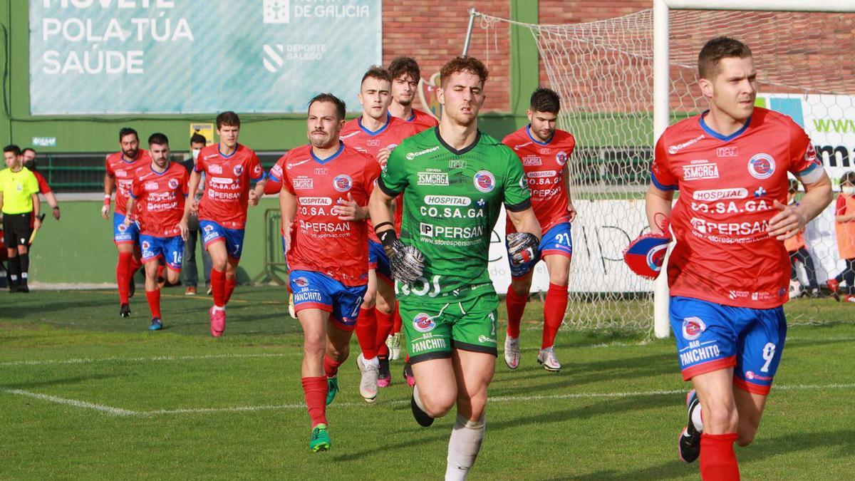 La UD Ourense, más enchufada, regresa al campo - Faro de Vigo