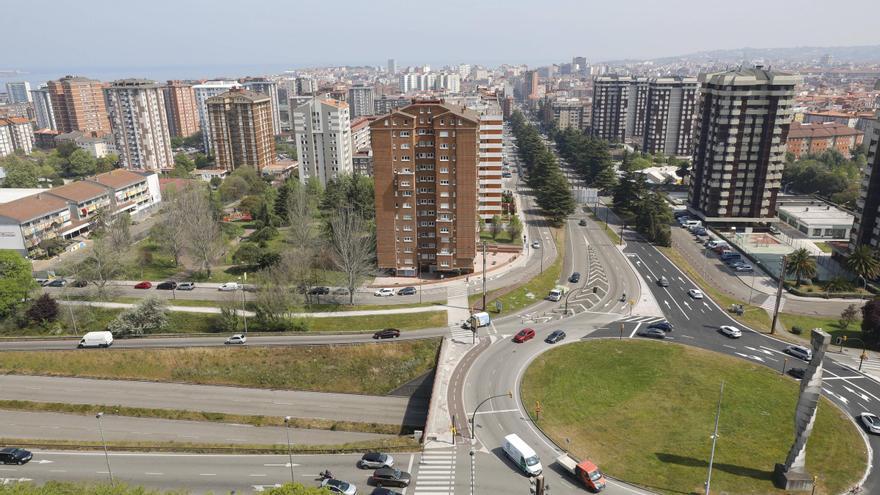 Los ecologistas altertan de alta contaminación ayer en la Avenida de la Constitución