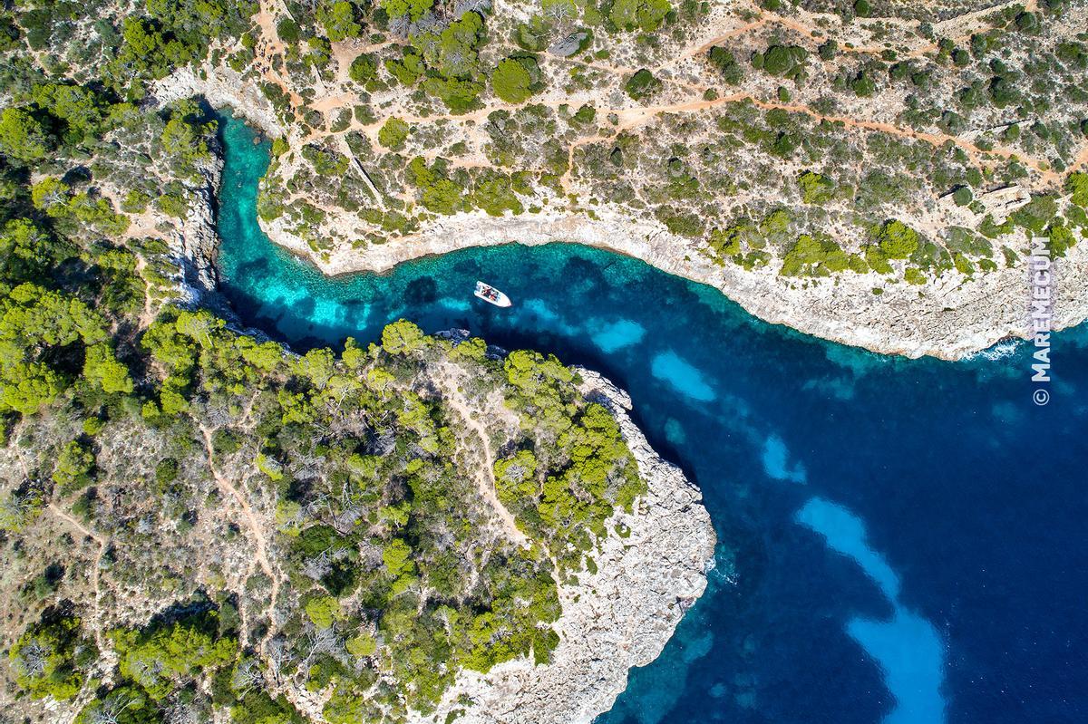 Cala Beltrán y su pequeño fiordo que tanto recuerda a los ríos de montaña