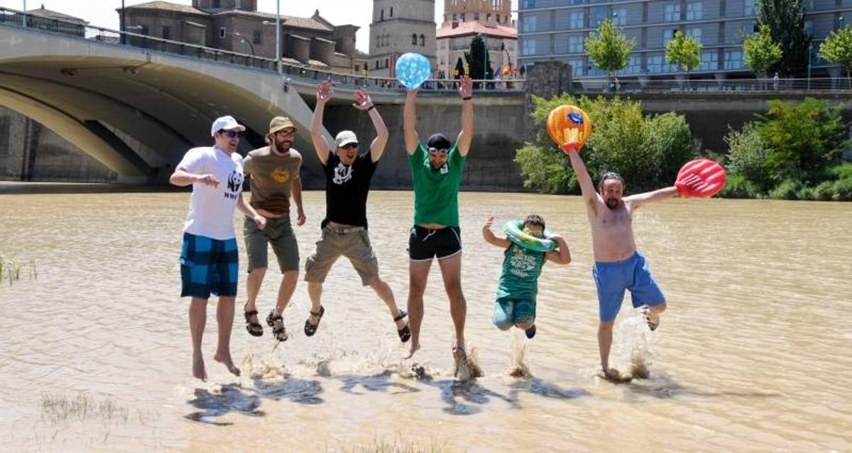 El Ebro se suma al 'gran salto' para exigir la limpieza de los ríos