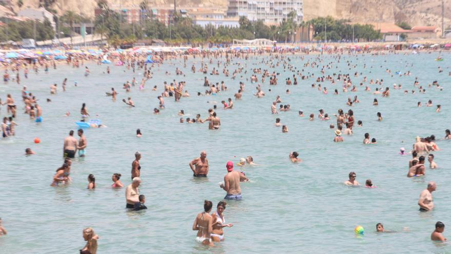 Alerta por calor con máximas de hasta 37 grados mañana en la costa sur de Alicante