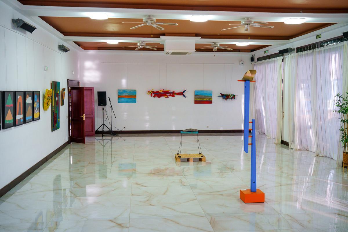 PLANO GENERAL CON ASTRO-PEZ Y PEZ GLOBO