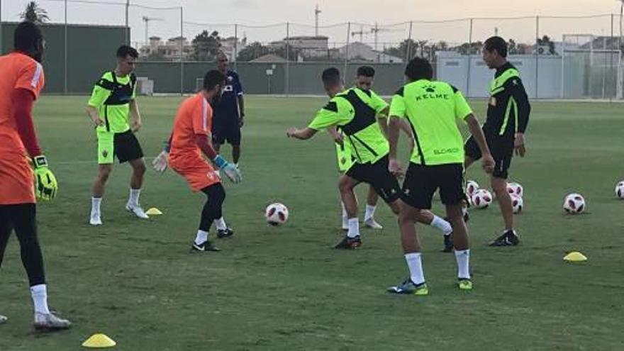 La plantilla entrenó ayer en el Pinatar Arena.