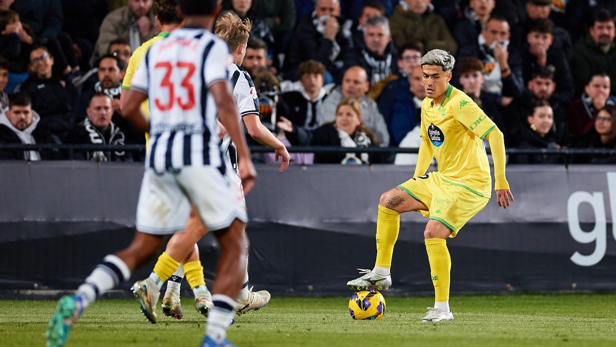 Hugo Rama frente al Castellón