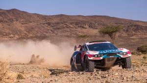 Nasser Al-Attiyah: Queda mucho. Si no llego a ir a tres ruedas ayer, lideraría por 20 min