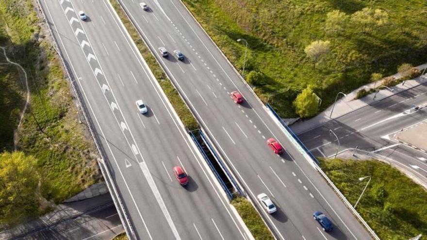 Àustria revoluciona les autopistes: els cotxes elèctrics poden córrer més que els de gasolina i dièsel