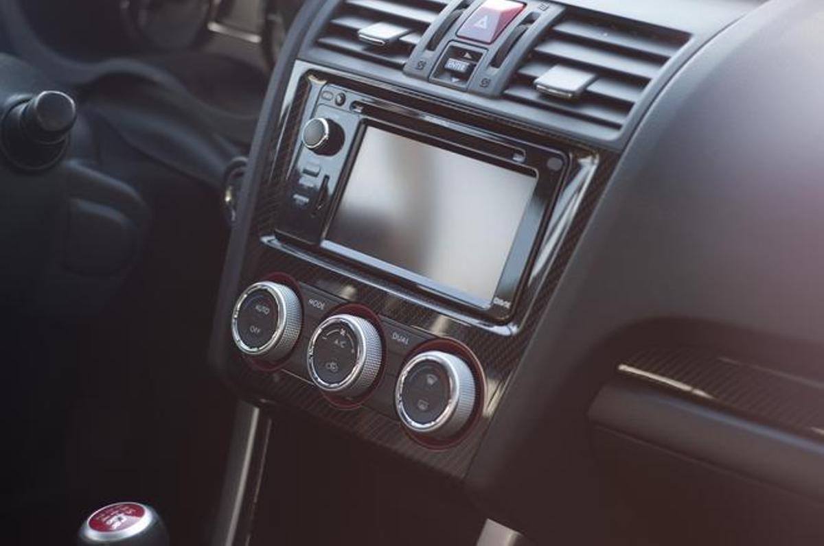 Este es el género musical que escuchas en tu coche según tu edad