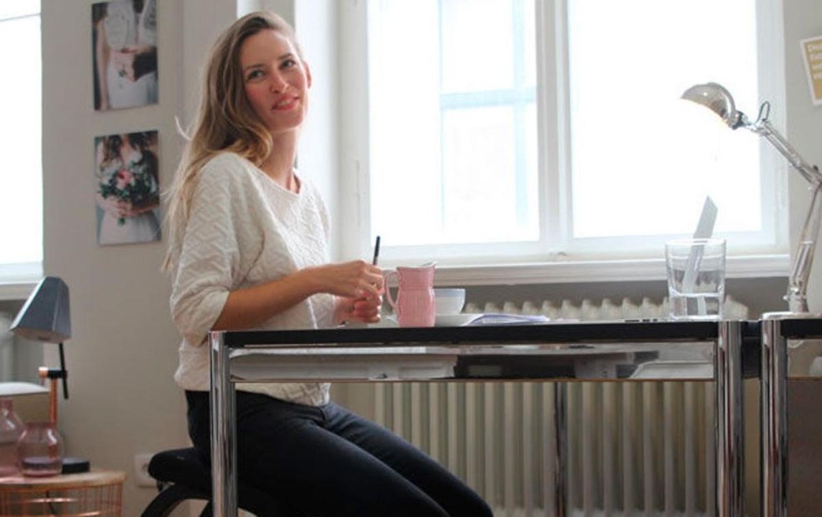 ¿Qué tiene esta silla sin respaldo para ser la preferida por los teletrabajadores?