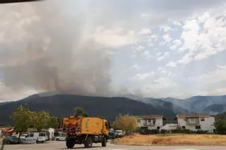 VÍDEO | Resumen de la jornada: más de 700 personas evacuadas por el incendio en Jarilla